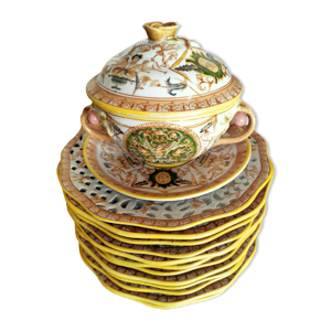 service de 12 assiettes
