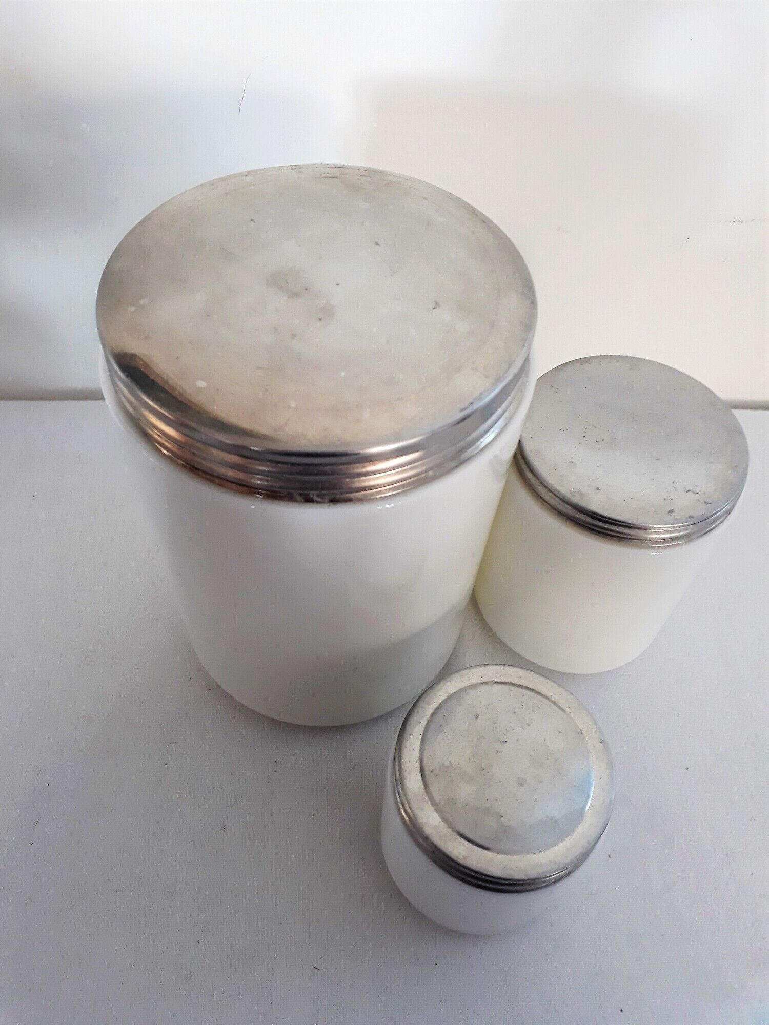 Lot of 3 old jars of laboratory glass color white