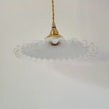 Serrated opaline suspension