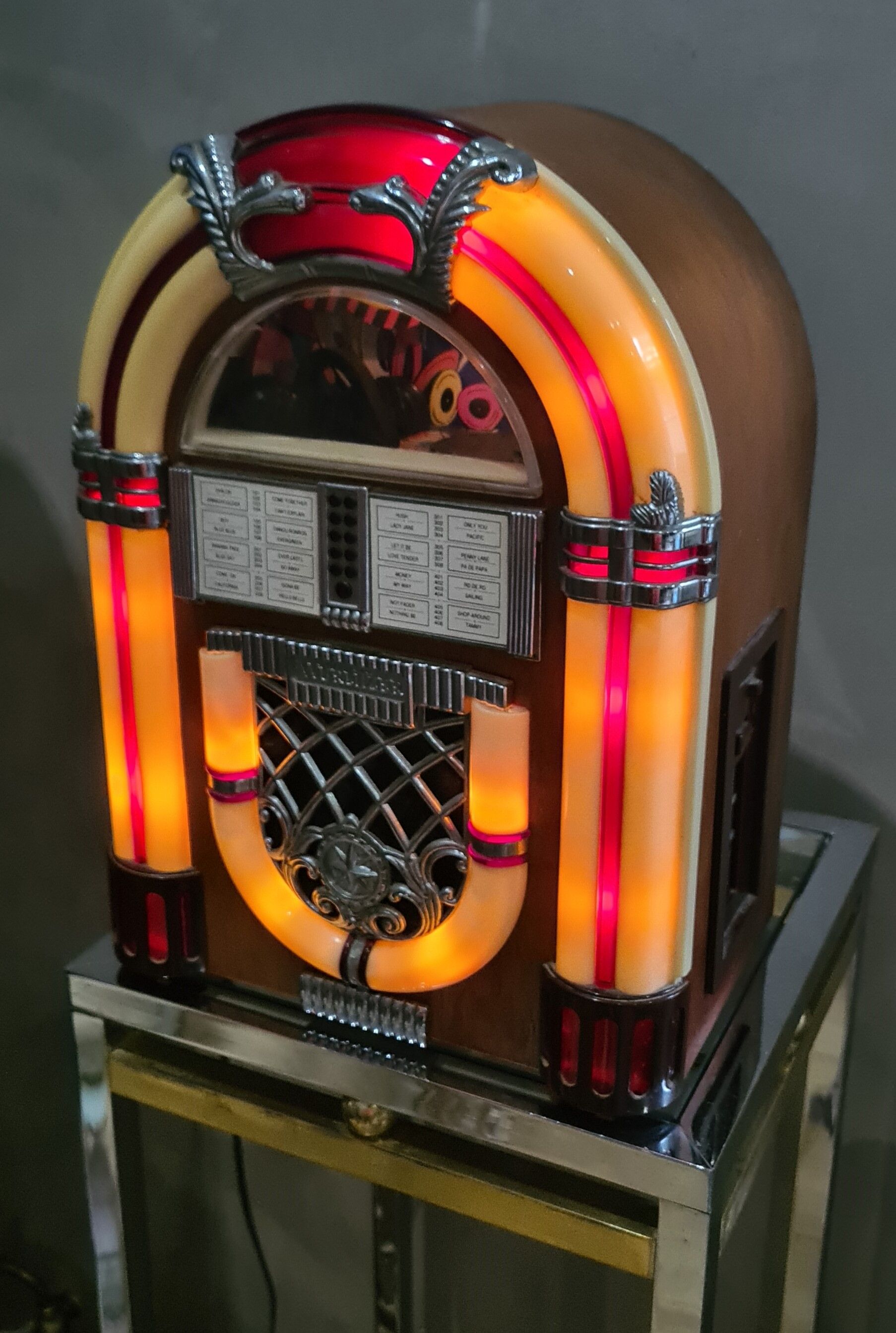 Jukebox wurlitzer cassette 1975 très deco