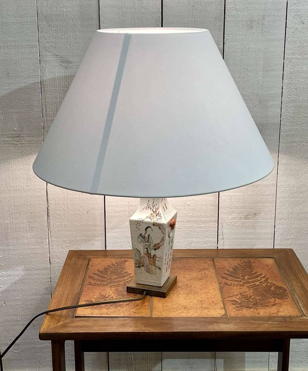 Chinese porcelain lamp from the early 20th century