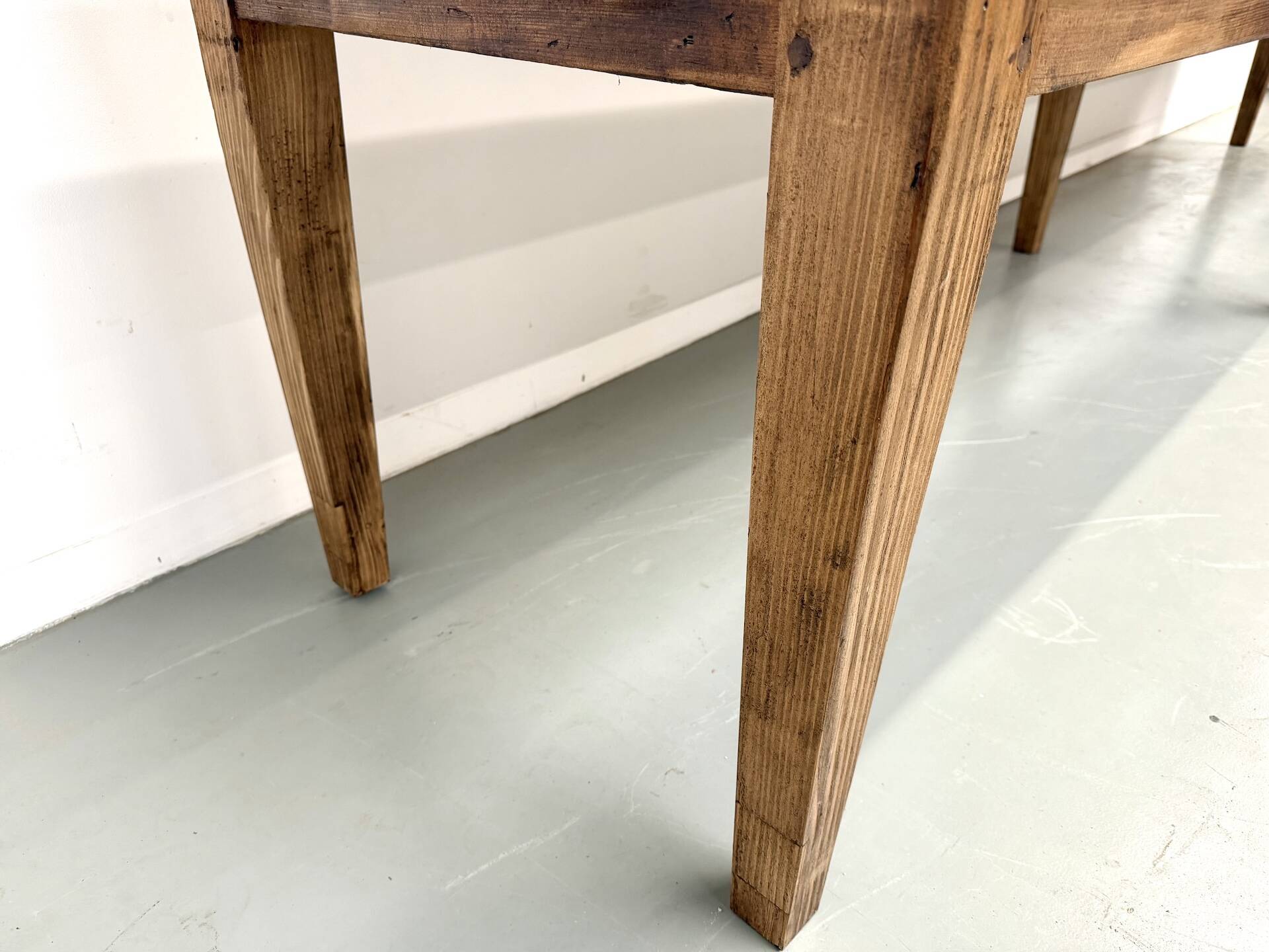 XXL farmhouse table 4 metres in solid pine - 6 legs - 1950s