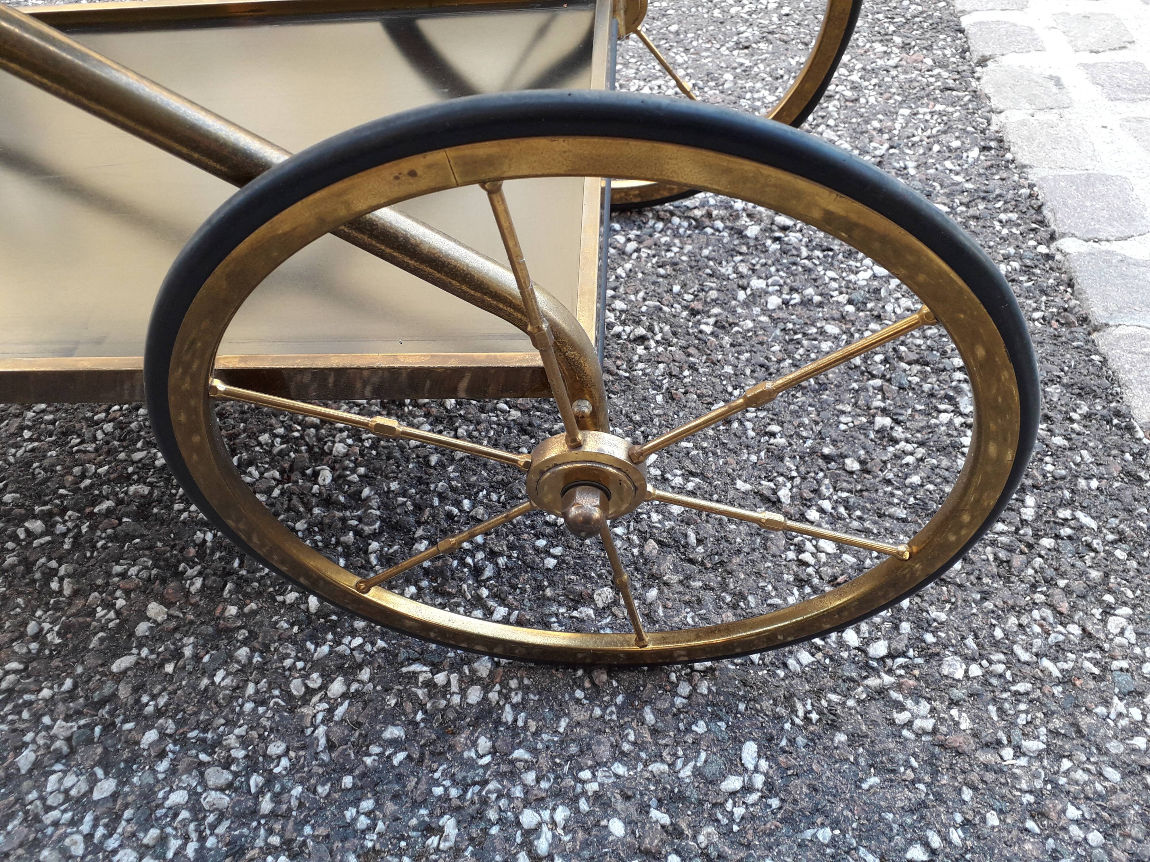Vintage wheeled service
