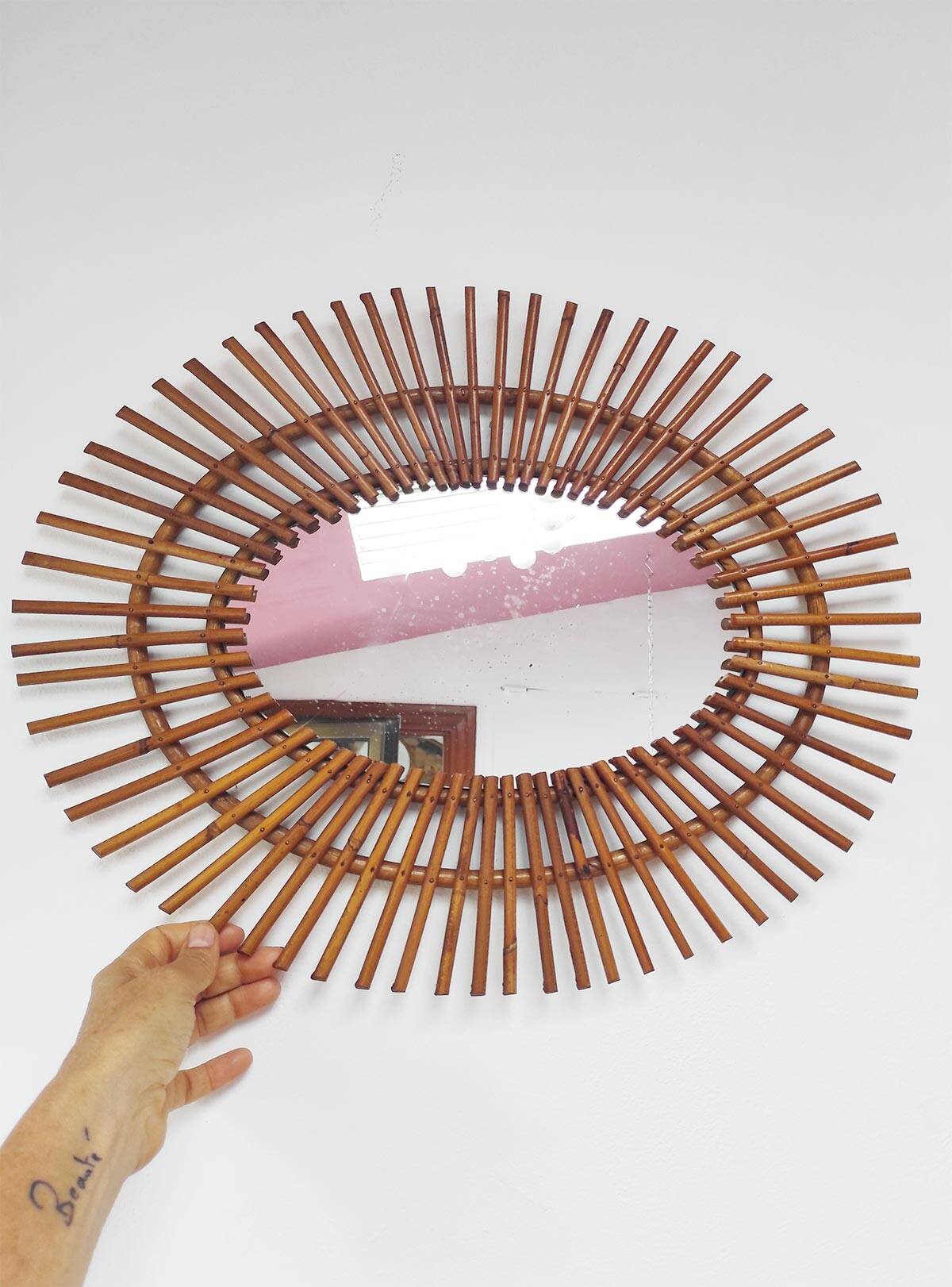 Miroir oval en rotin, années 1960
