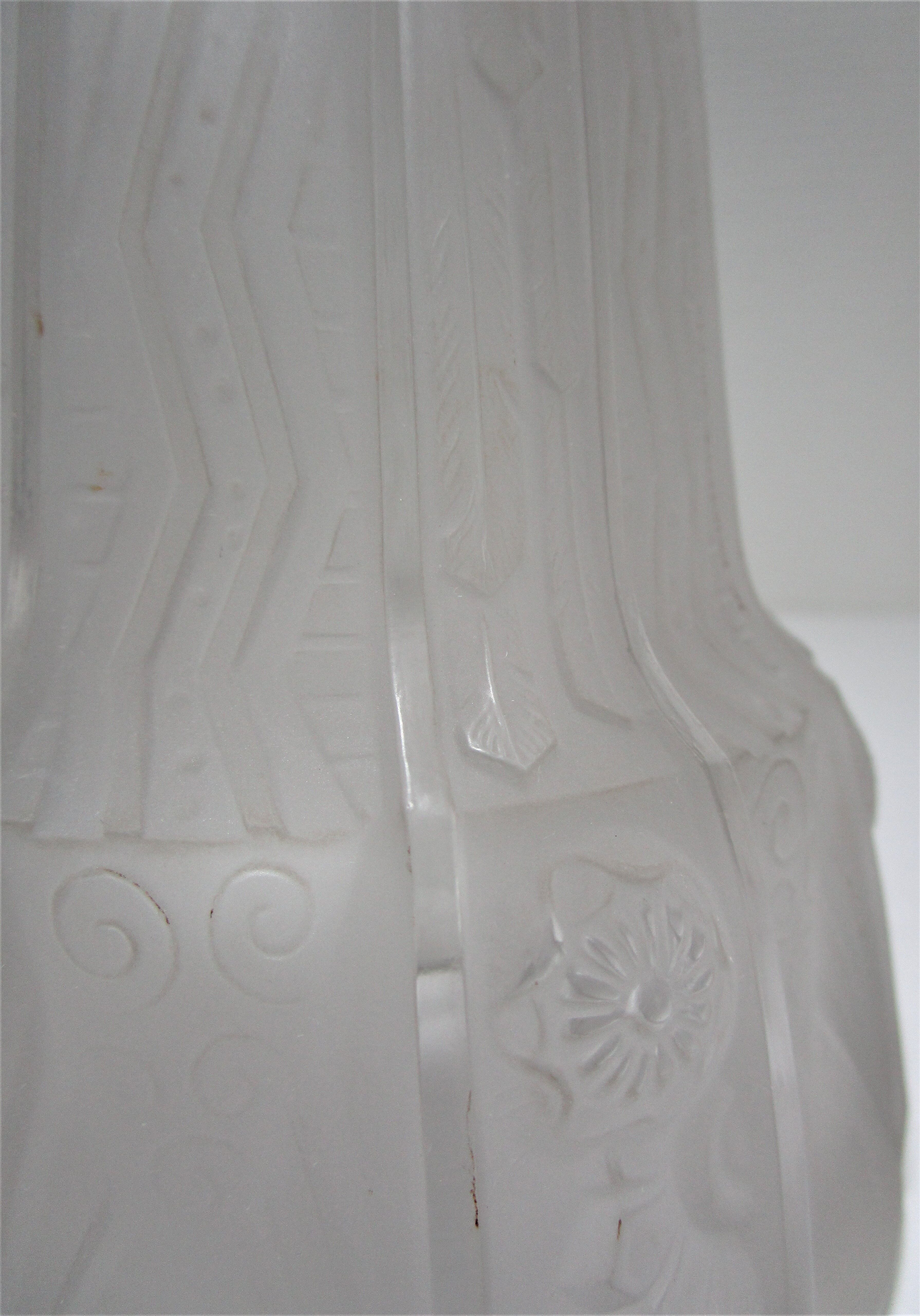 Tulip molded glass Muller brothers Lunéville Art Deco