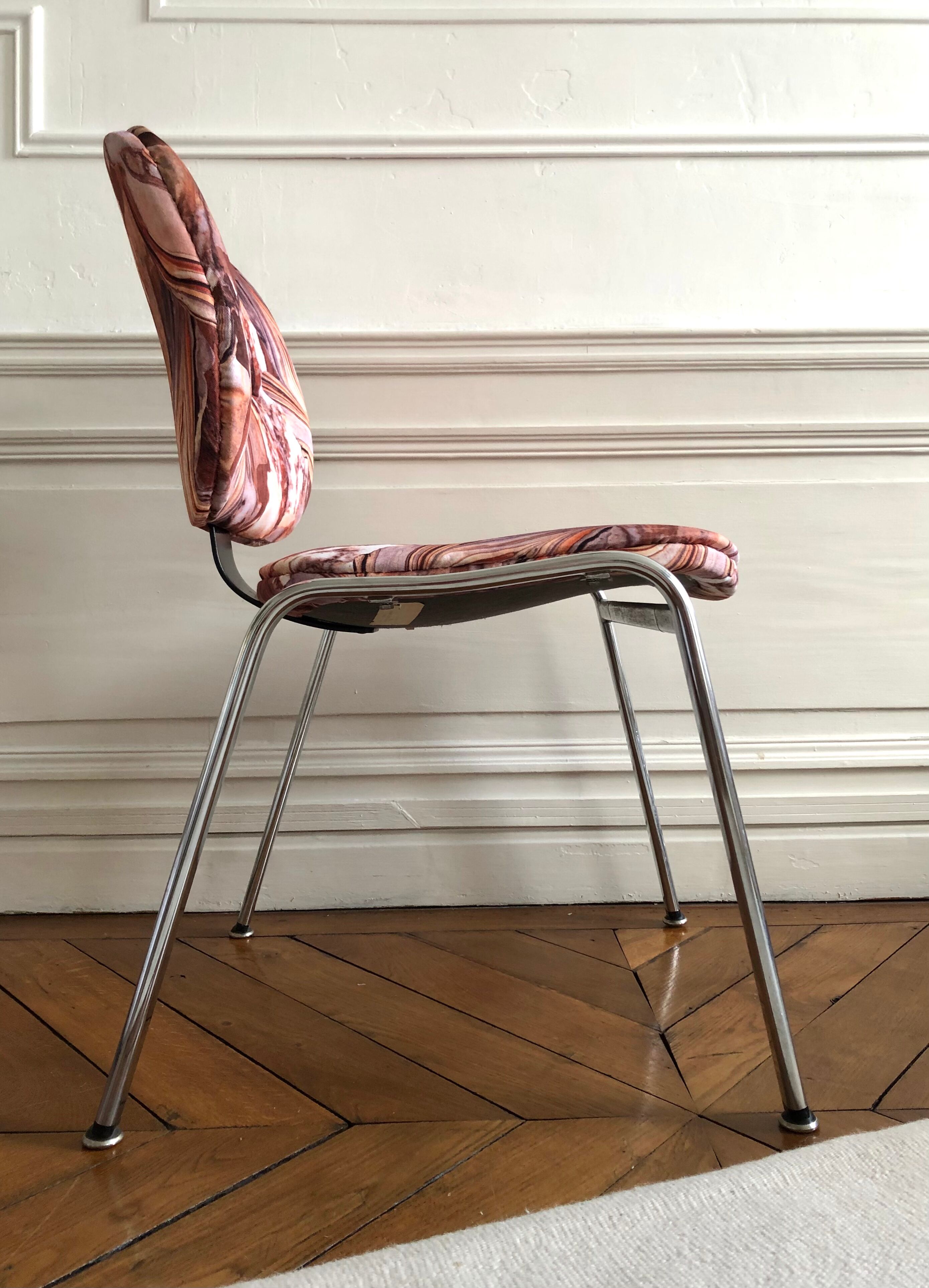 Vintage office chair 80s