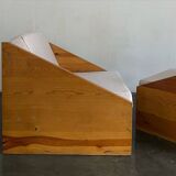 Fauteuils rationalistes en pin massif