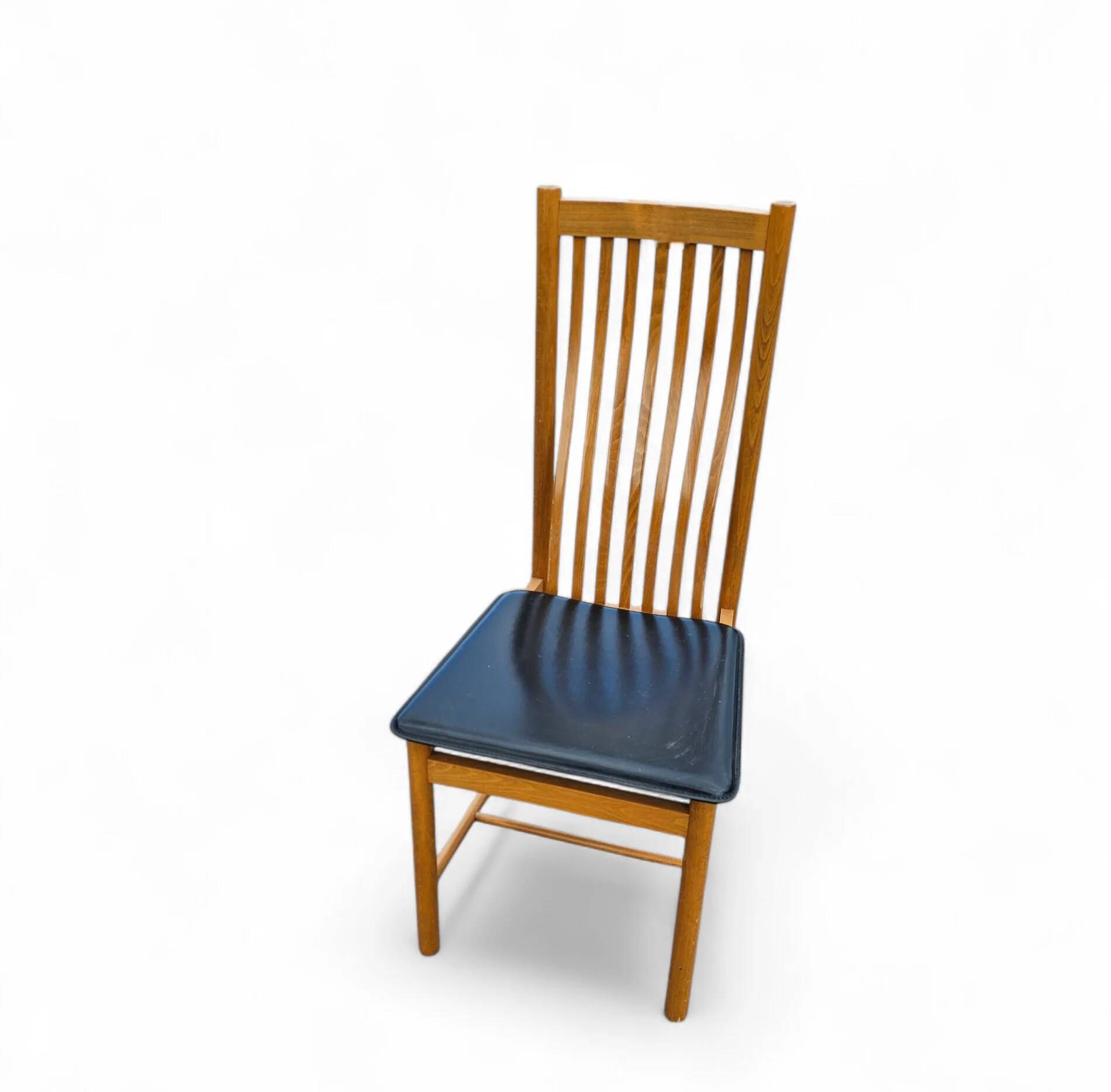 4 x Bros Nova chairs / leather seats