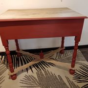 Table d'appoint ou console en bois terracotta avec tiroir