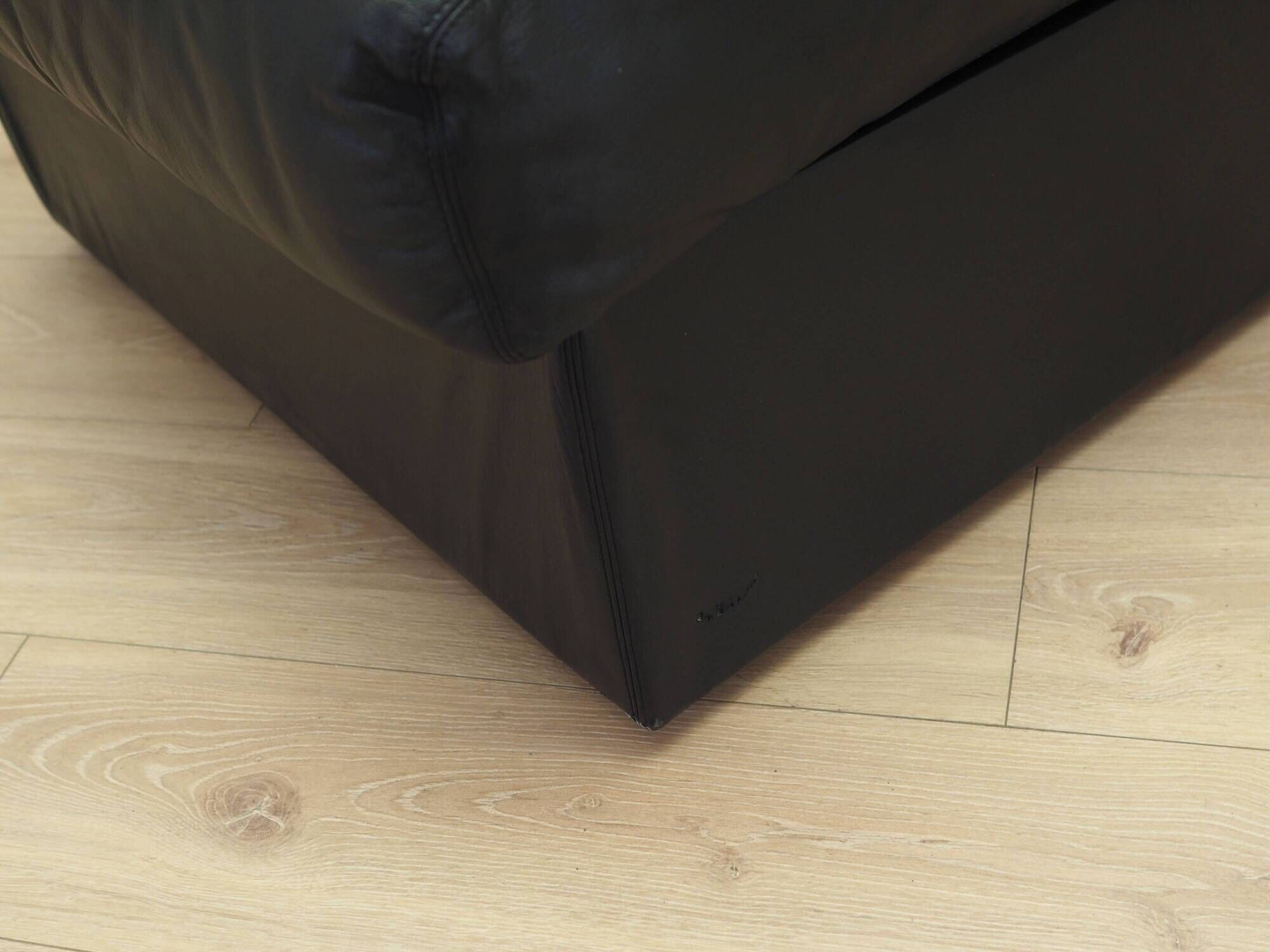 Black leather pouf/armchair, Italian design, 1960s, made in Italy.