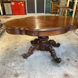 Middle table in mahogany.
