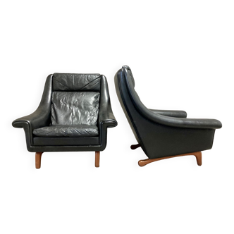 Pair of Scandinavian design armchairs Aage Christiansen black leather 1950