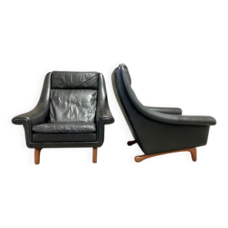 Paire de fauteuils design scandinave Aage Christiansen cuir noir 1950