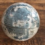 Rare globe Moon vintage