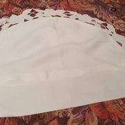 Taie d'oreiller en demi lune avec dentelle anglaise