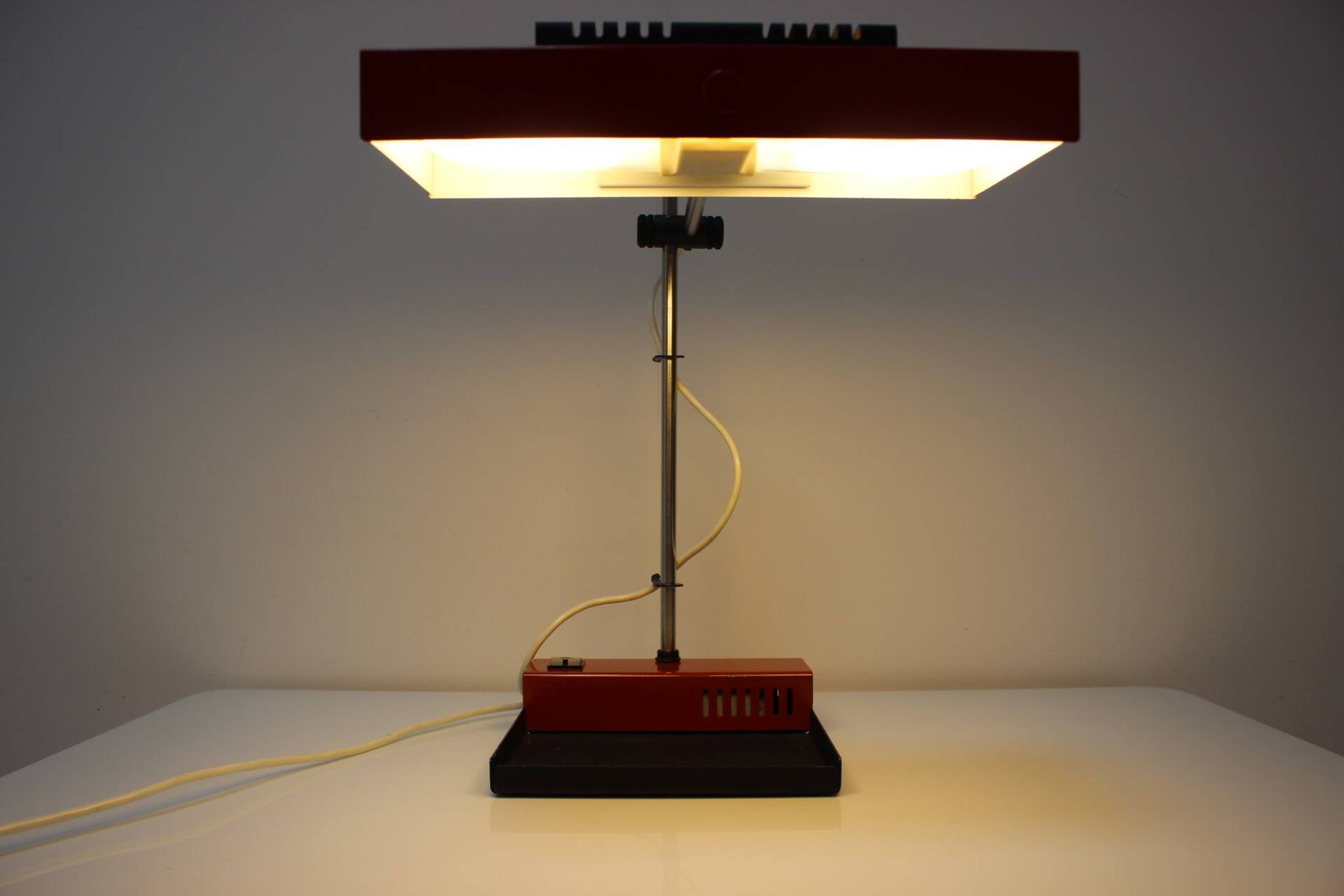 Lampe de table par Josef Mára, pour Tesla, années 1990, Tchécoslovaquie