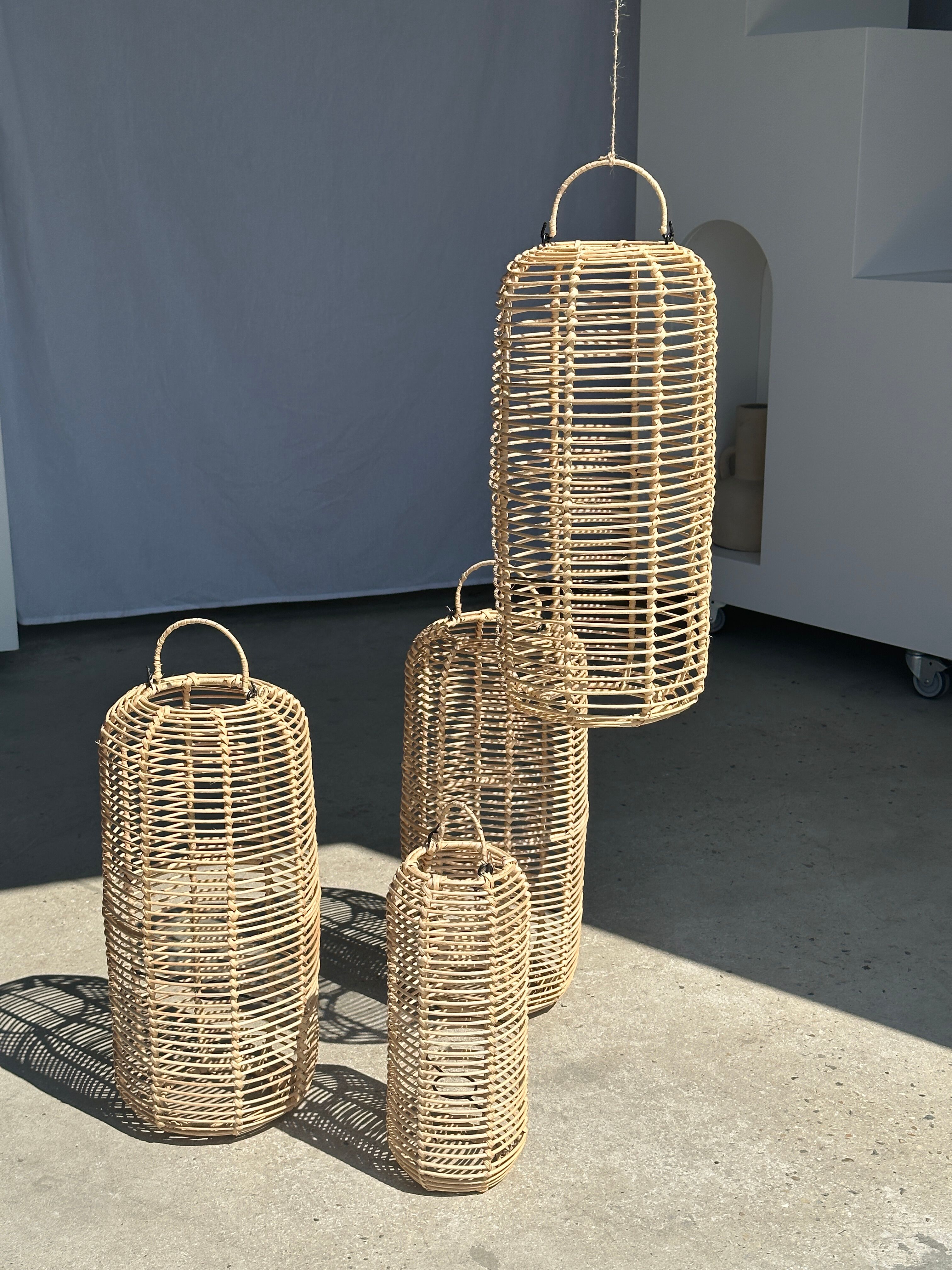 Large lantern-shaped rattan pendant lamp H50 D24