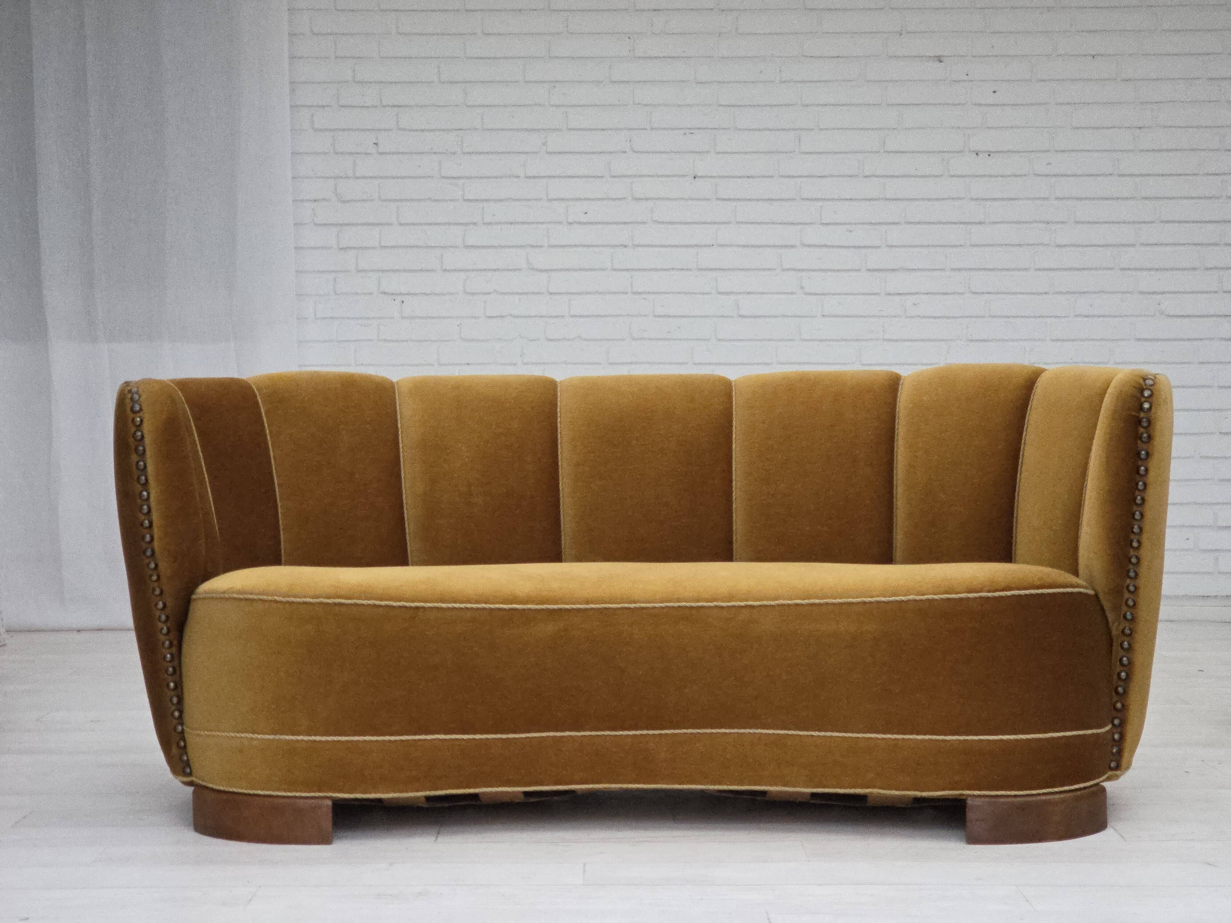 1960s, 2-seater Danish "Banan" sofa, original olive/green furniture velour.
