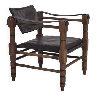 Années 1960, fauteuil lounge scandinave "Safari", état d'origine, cuir, bois de hêtre.