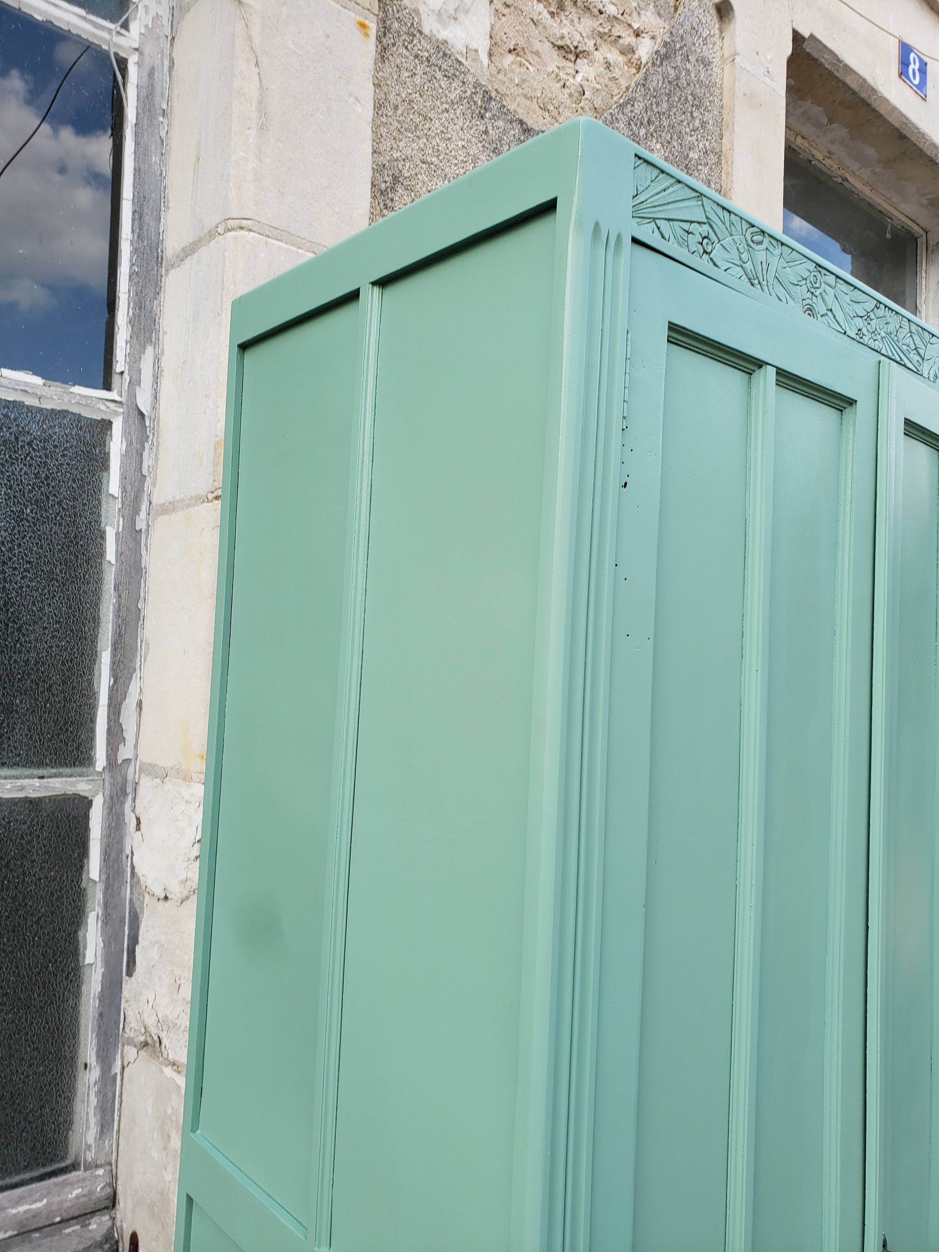 Parisian cabinet green deco art