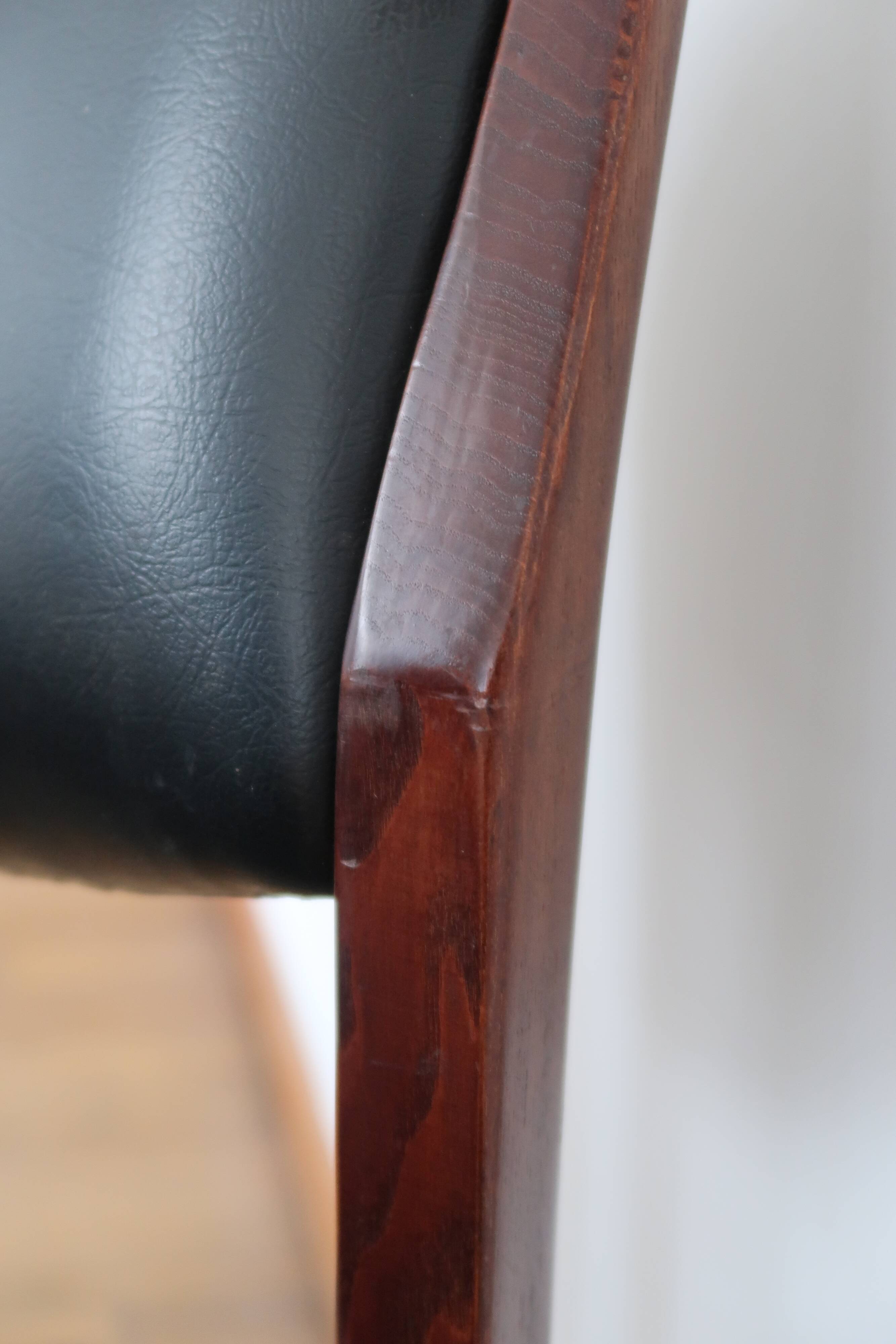 4 Scandinavian chairs skaï black