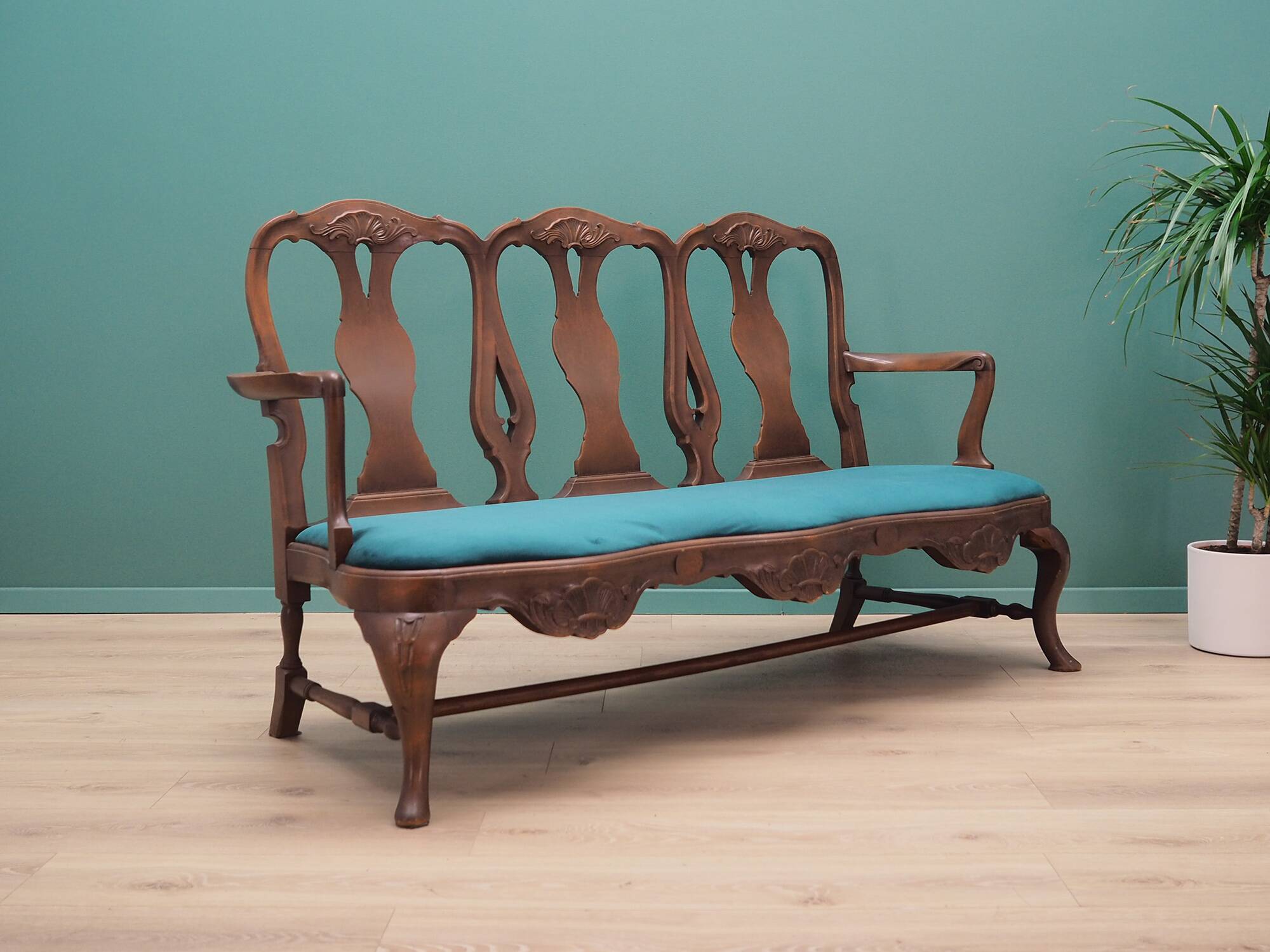 Living room set, style: Chippendale, 1970s, production: Denmark