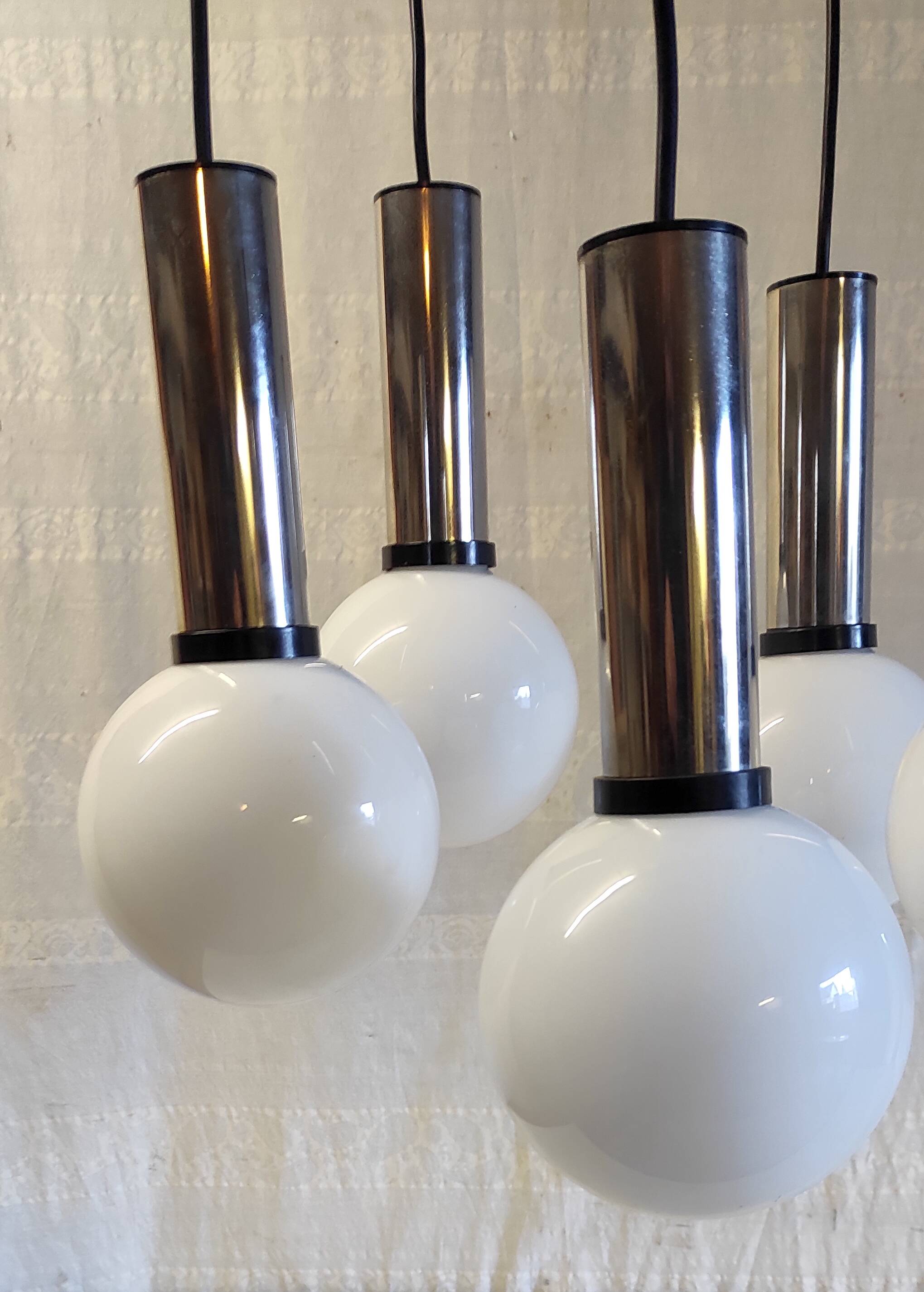 Cascade suspension with 5 chrome metal lights and opaline globes - 1970s