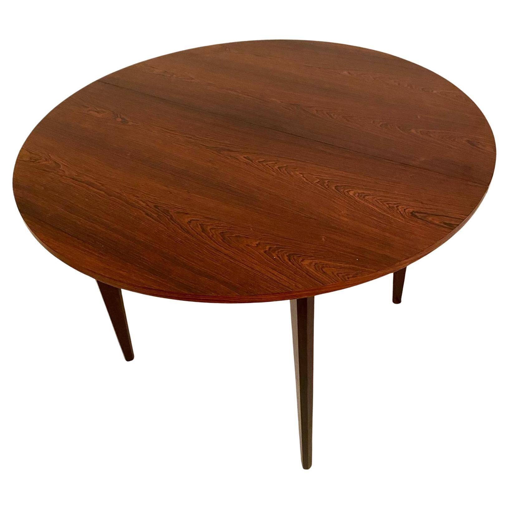Mid Century Modern Italian Extendible Dining Table,  attributed to Vittorio Dassi, 1960 's