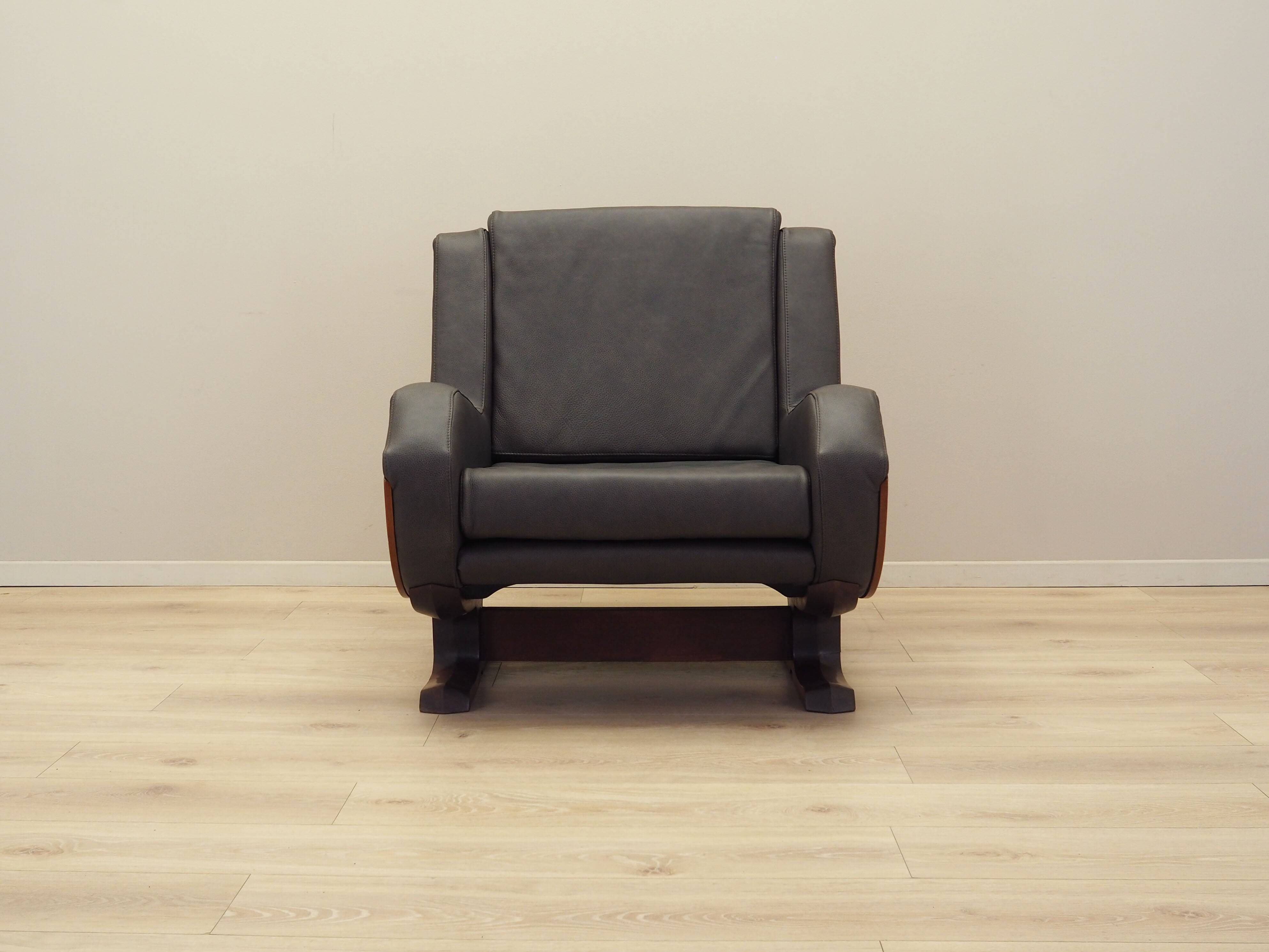 Leather armchair, Italian design, 1970s, production: Italy