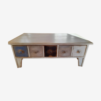 Table basse en bois fabriquée par Henri Quinta