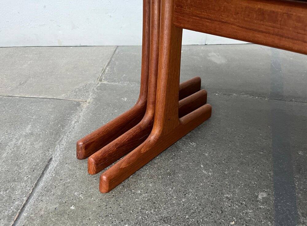 Nest of teak tables from the mid-century by Vildbjerg Møbelfabrik, 1960s, set of 3.