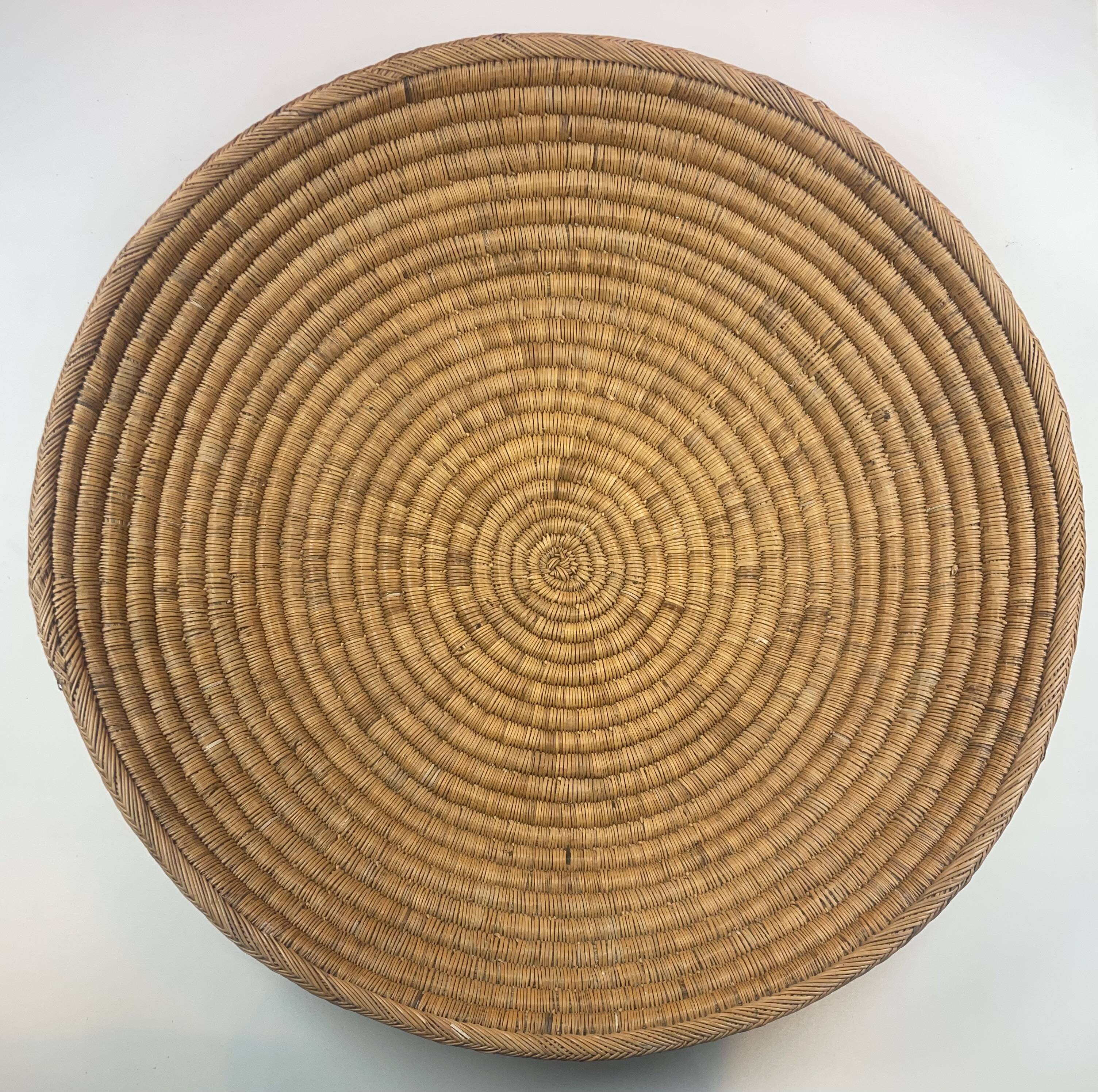 large old woven basket, rush or wicker type - Diameter 55 cm