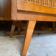 Commode en rotin vintage pied compas