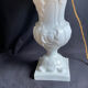 Lampe opaline, potiche blanche, abat-jour