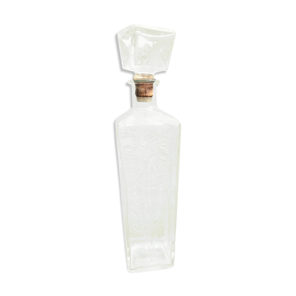 Carafe verre moulée