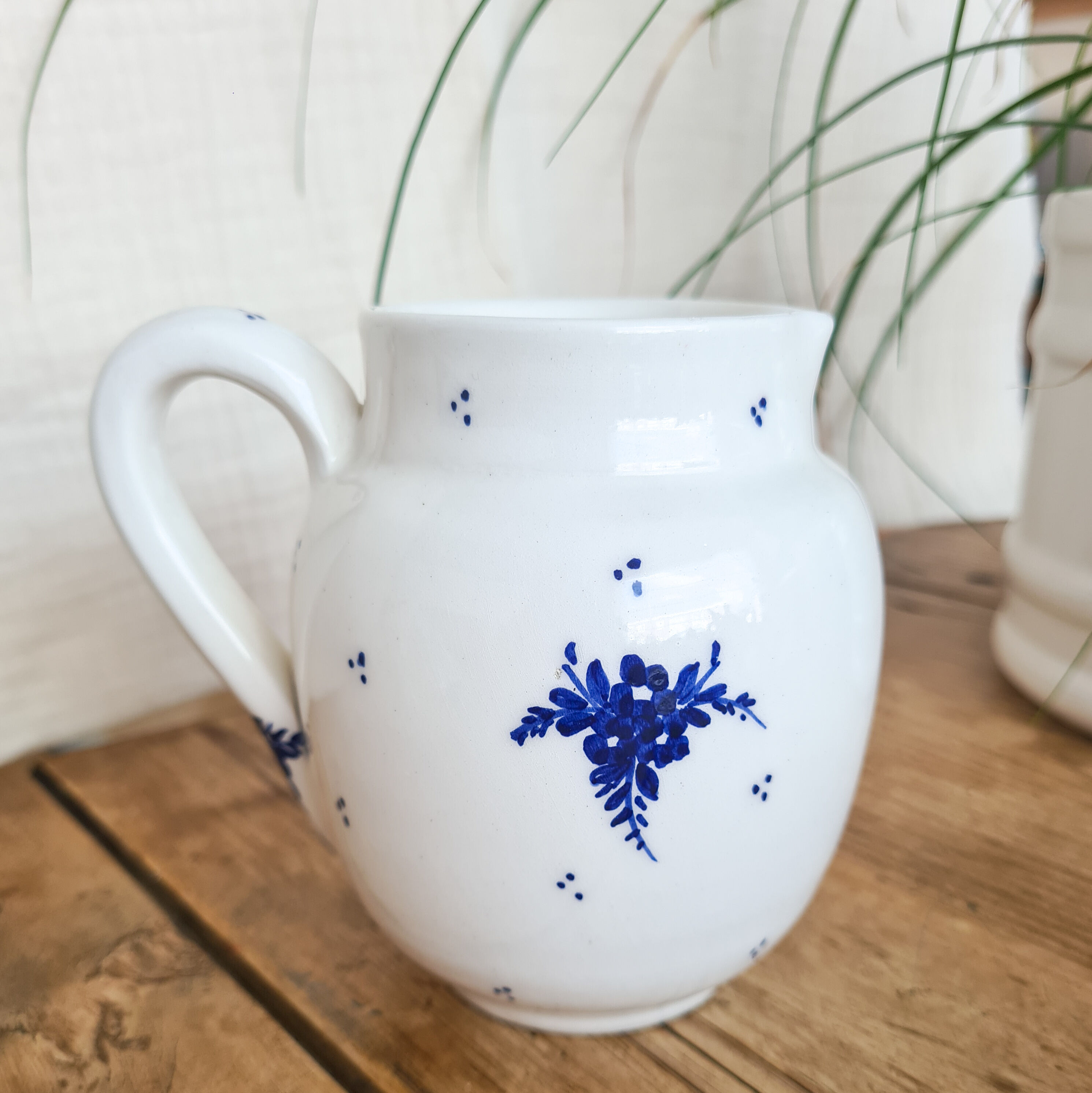 Earthenware tea or coffee service