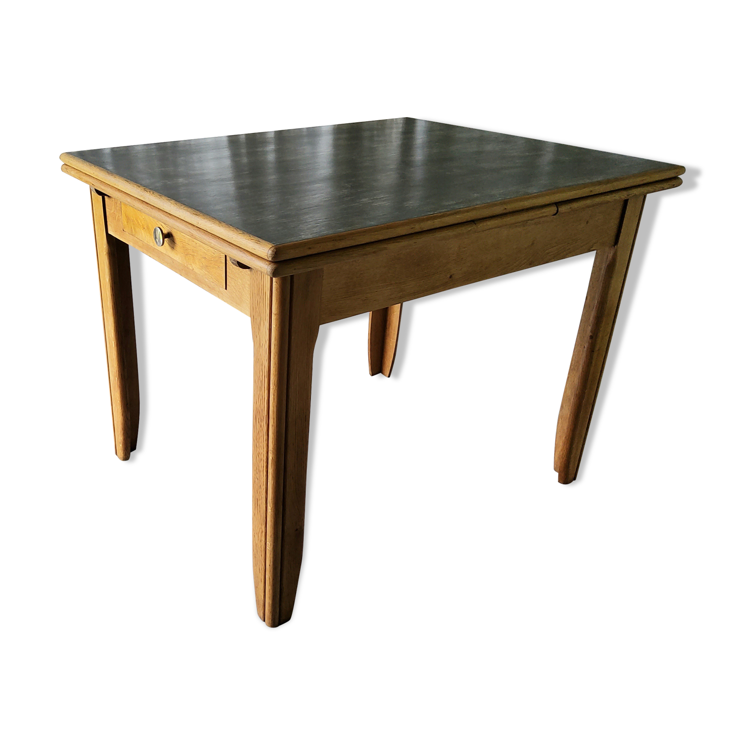 Extendable Closing Table