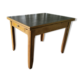 Extendable Closing Table