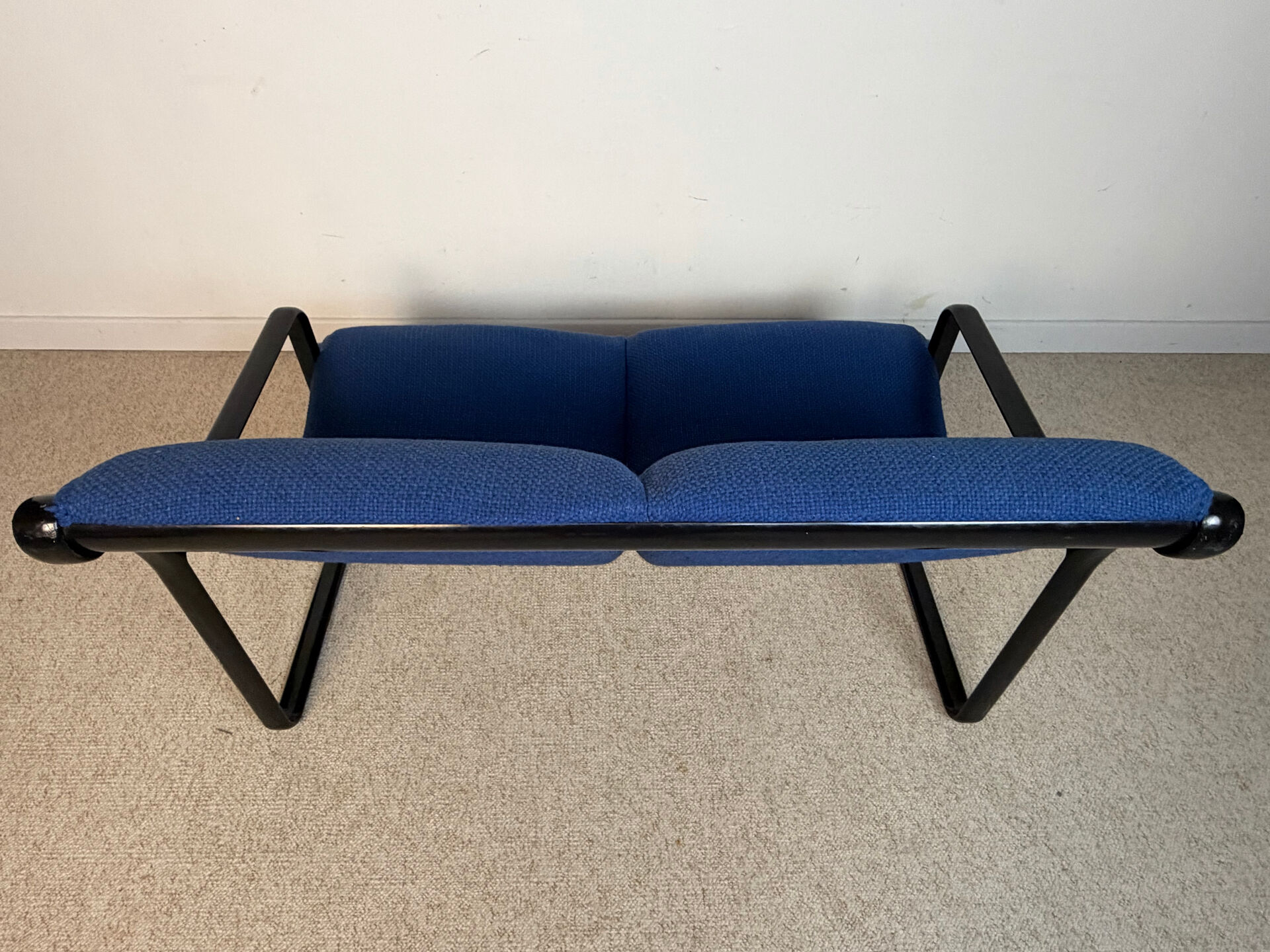 Two-seater bench Bruce Hannah & Andrew Morrison for Knoll