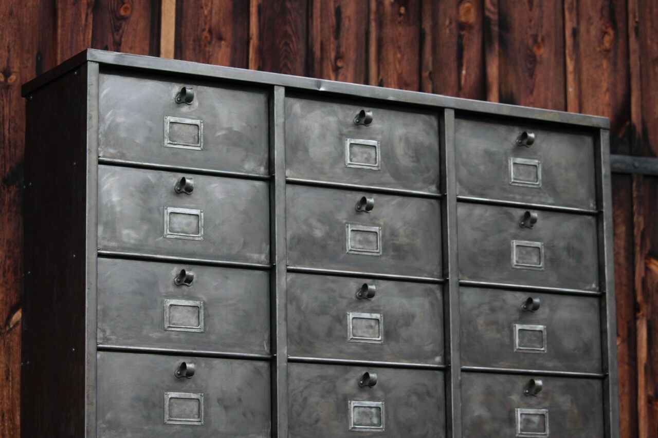 Strafor locker 30 valves