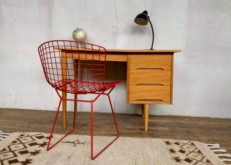Modernist desk in light chene vintage