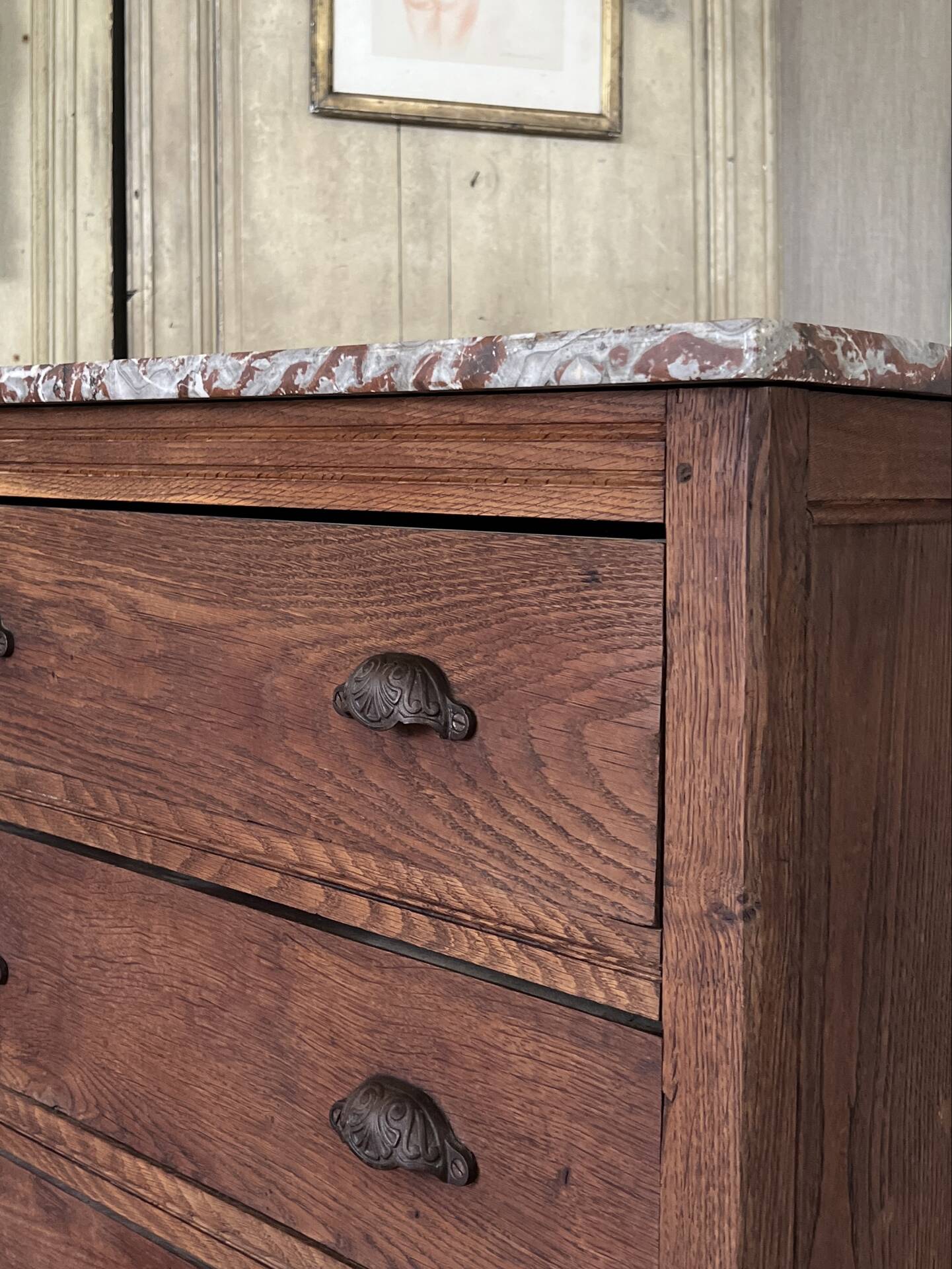 Antique chest of drawers