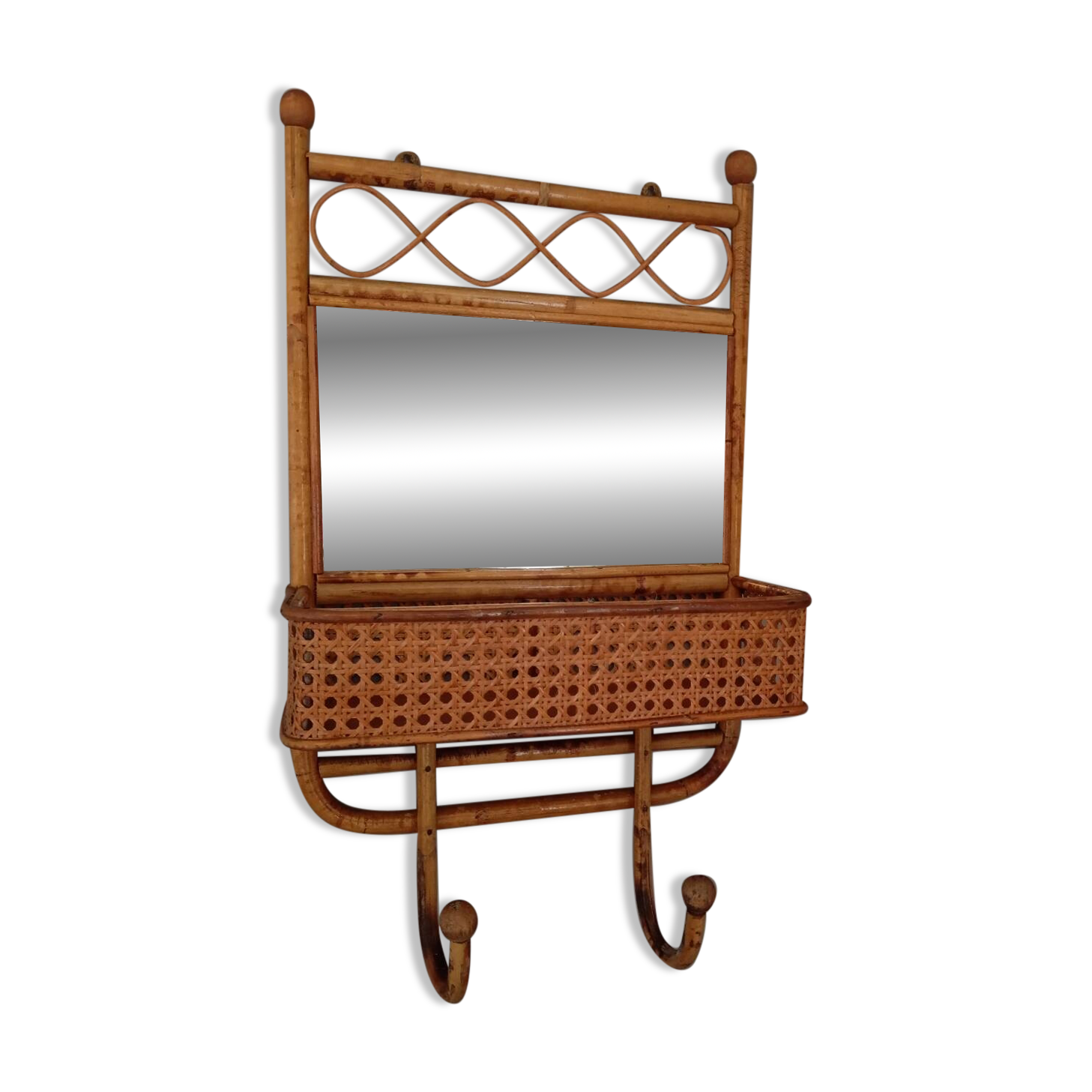 Wall shelf, rattan towel rack