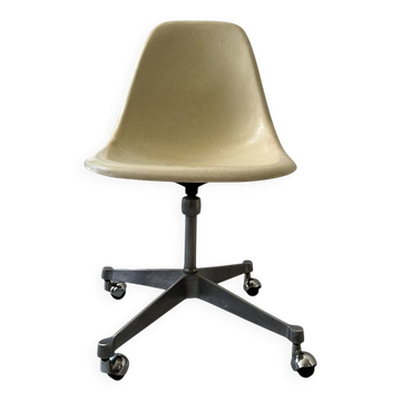 Ecru fibreglass wheelchair by H. Miller for International Furniture