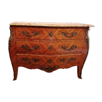 Commode style Louis XV