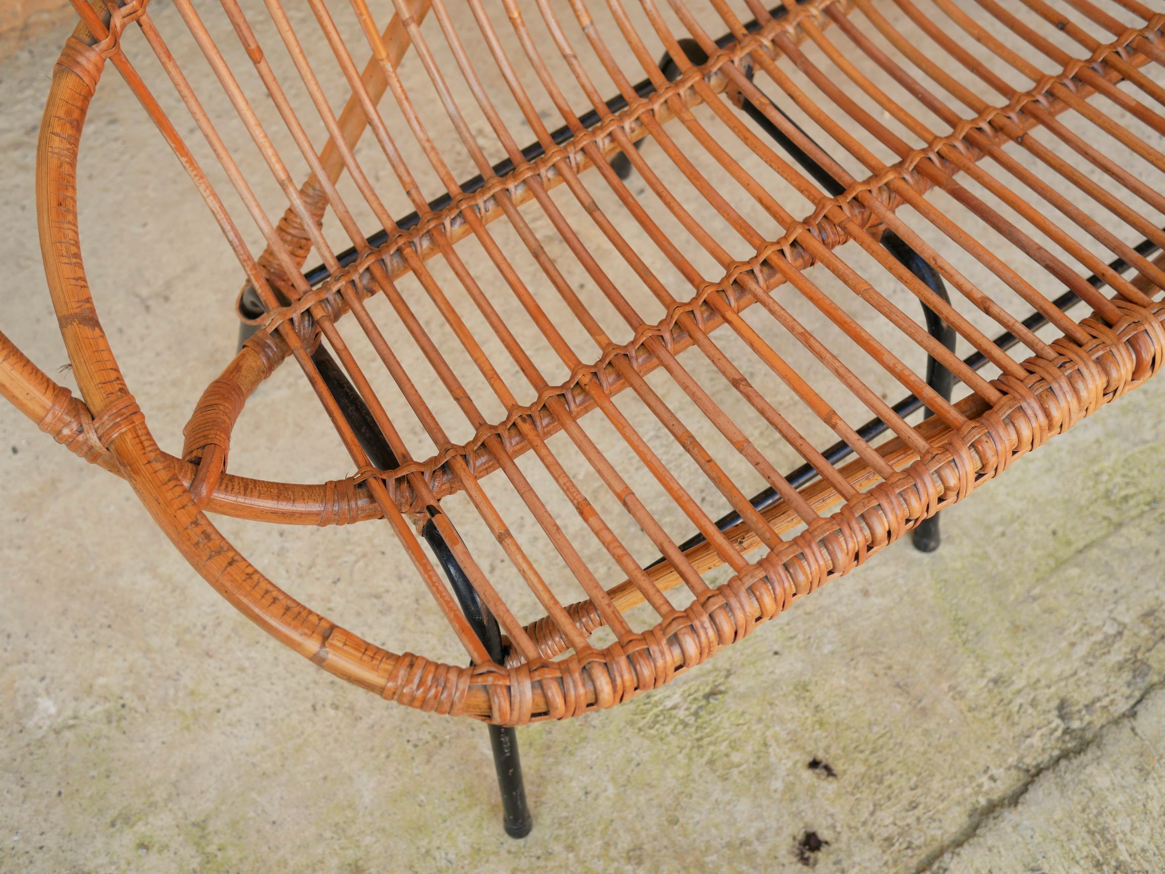 Vintage rattan bench feet metal