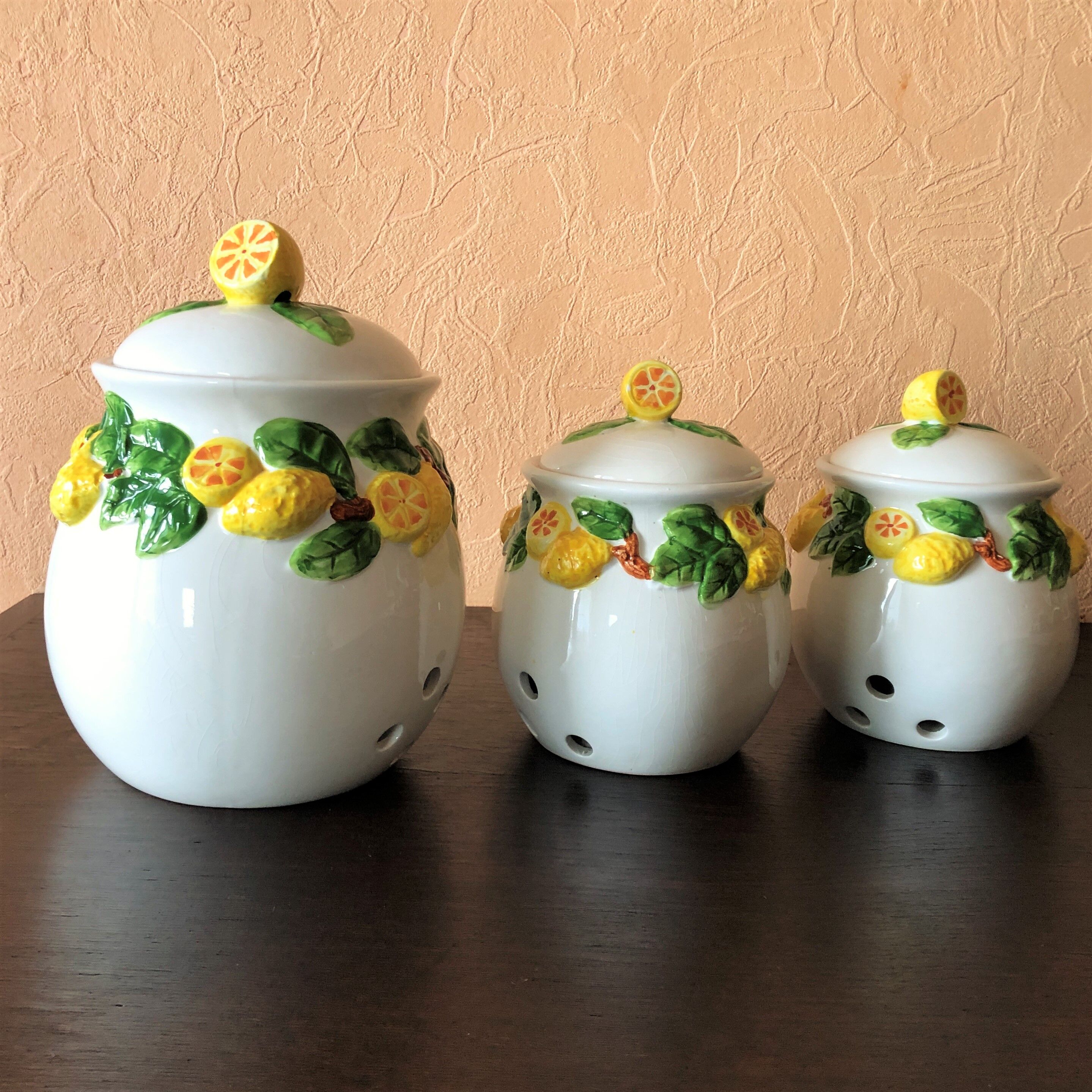 3 jars preservatives condiments onions garlic shallot decoration slurry Lemon