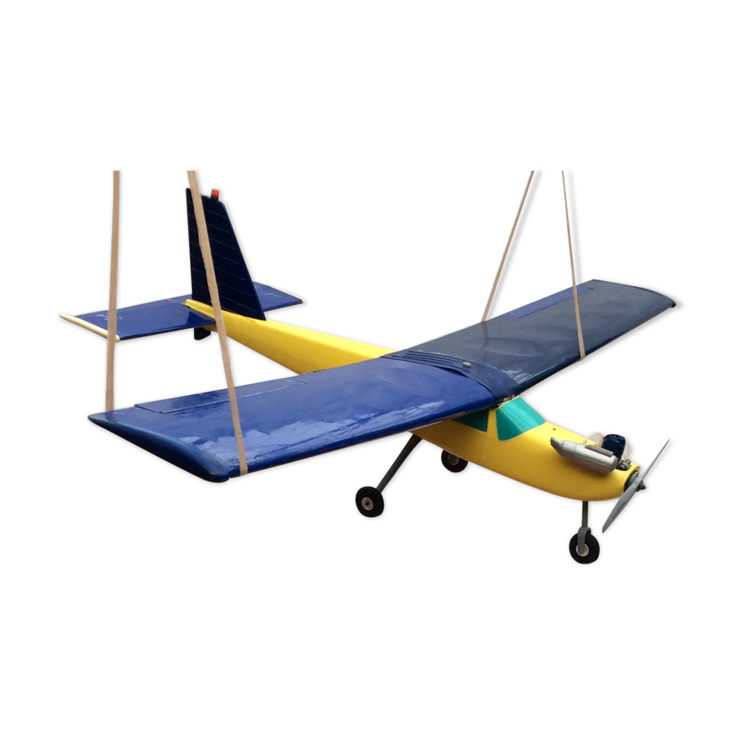 Model airplane circa 1980 years with gasoline engine in plastic dimension H-25cm- L-105- Pr-170