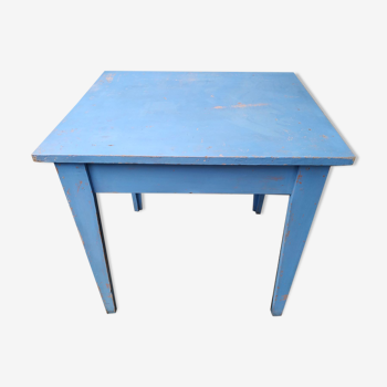 Table en sapin vintage patinée bleue