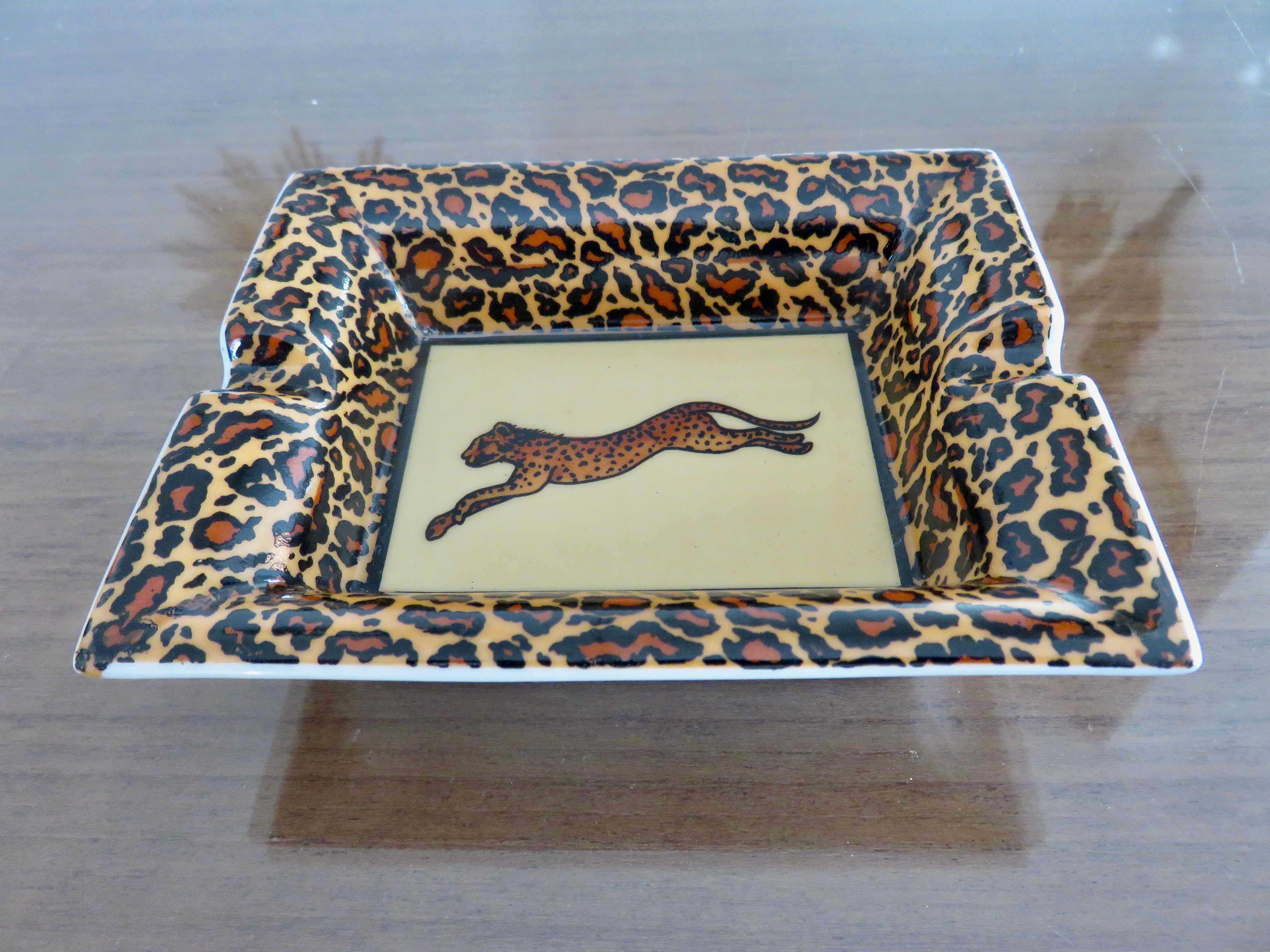 Porcelain leopard ashtray 70s 80s